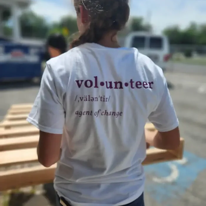 volunteer-wearing-tshirt